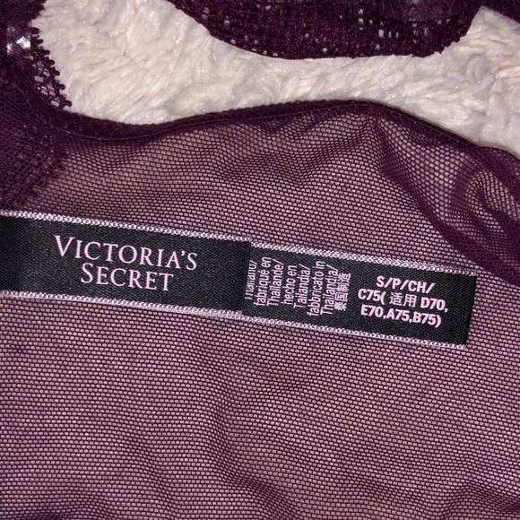 Victoria’s Secret Lace Bralette - Picture 5 of 5